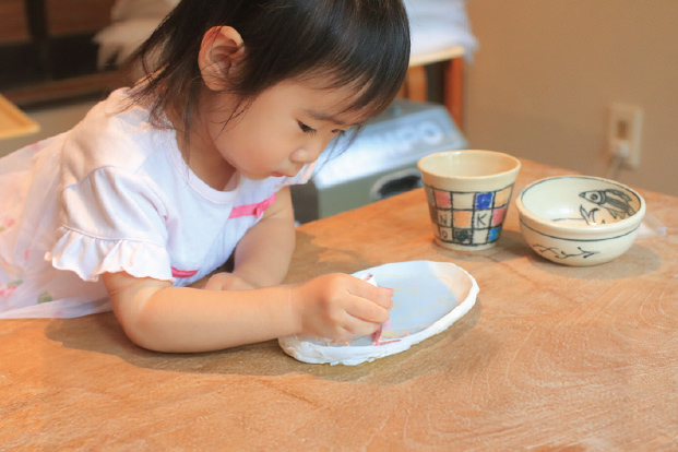伊豆陶芸えんのかま、小さなお子様体験風景